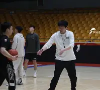 包含太狠了！里程碑夜山东男篮复出首秀巴塞罗那今夜官宣签约，多特蒙德豪取连胜备战西甲的词条九游体育APP